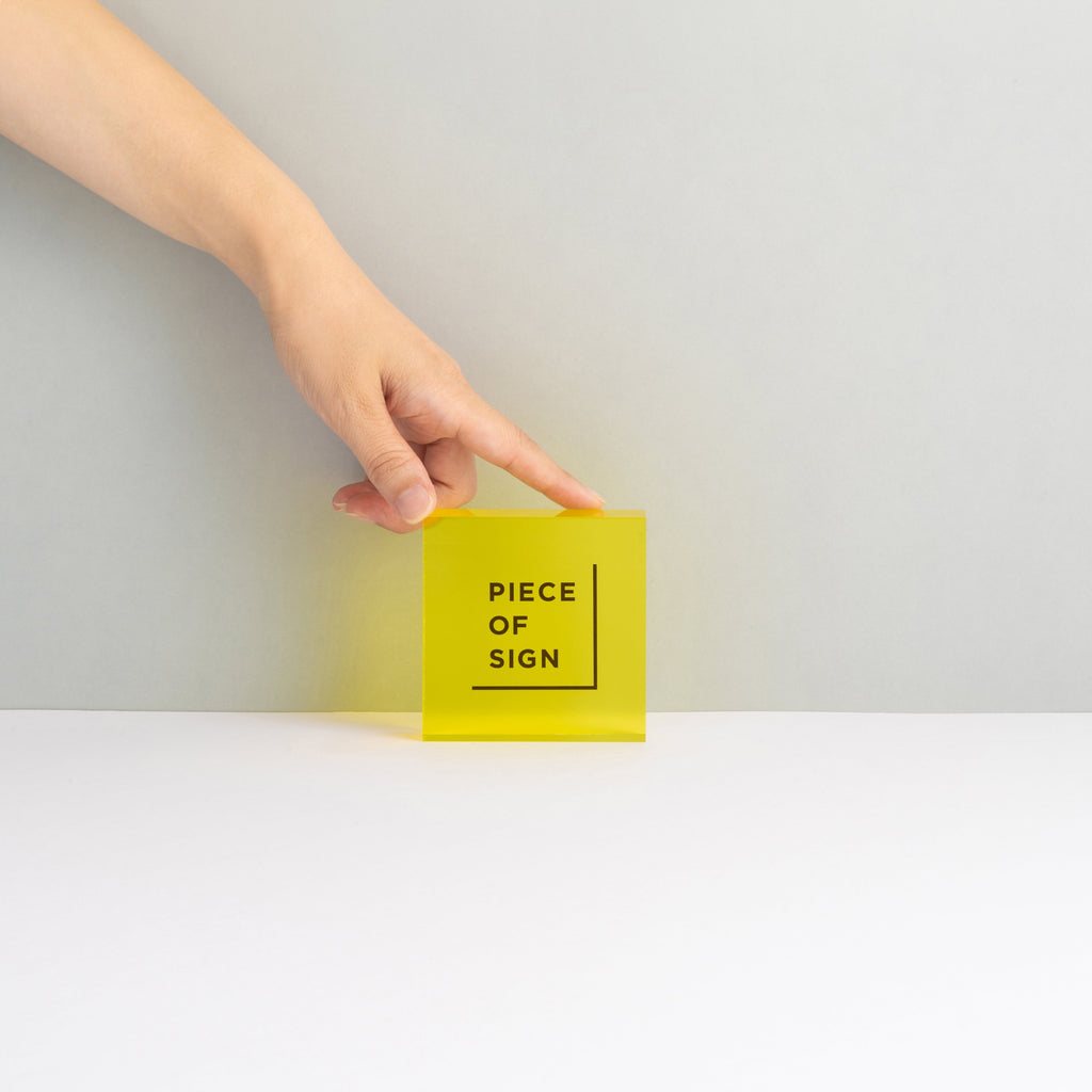 COUNTER / TABLE TOP SIGN – Acrylic Color Printing