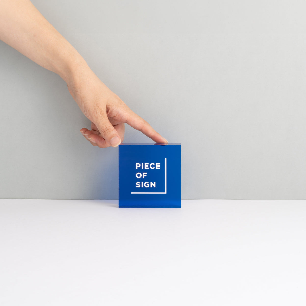 COUNTER / TABLE TOP SIGN – Acrylic Color Printing