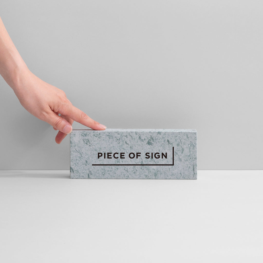 COUNTER / TABLETOP SIGN